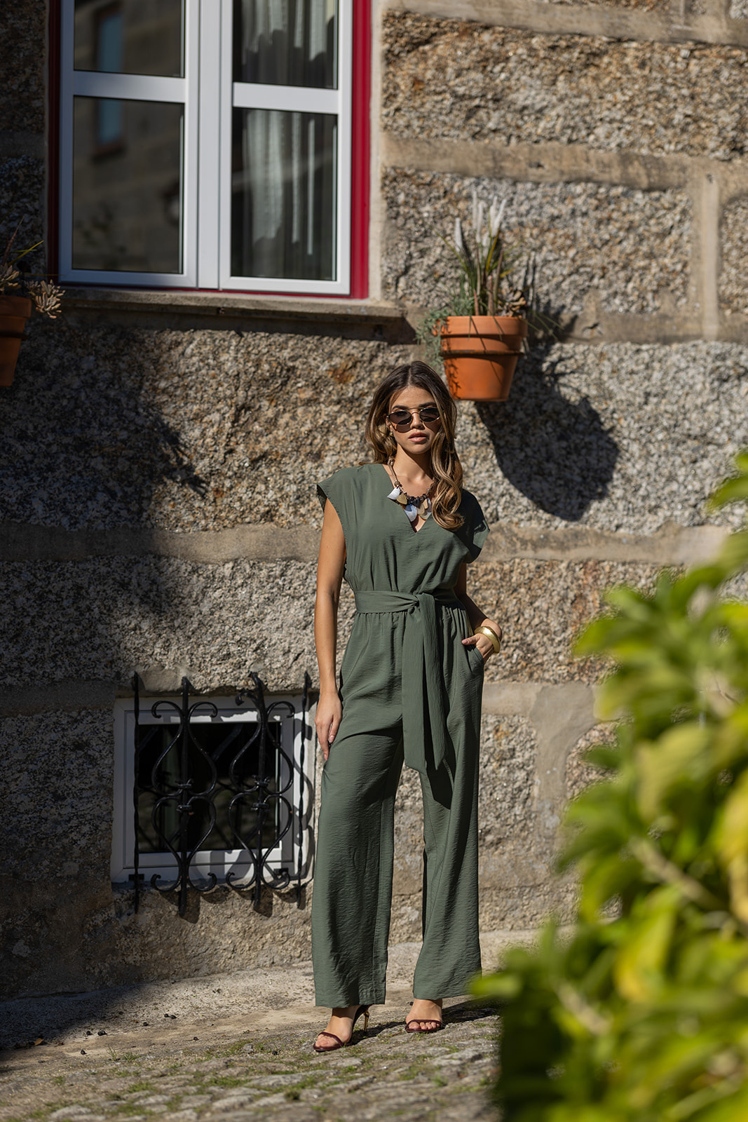 Macacão Decote em Bico