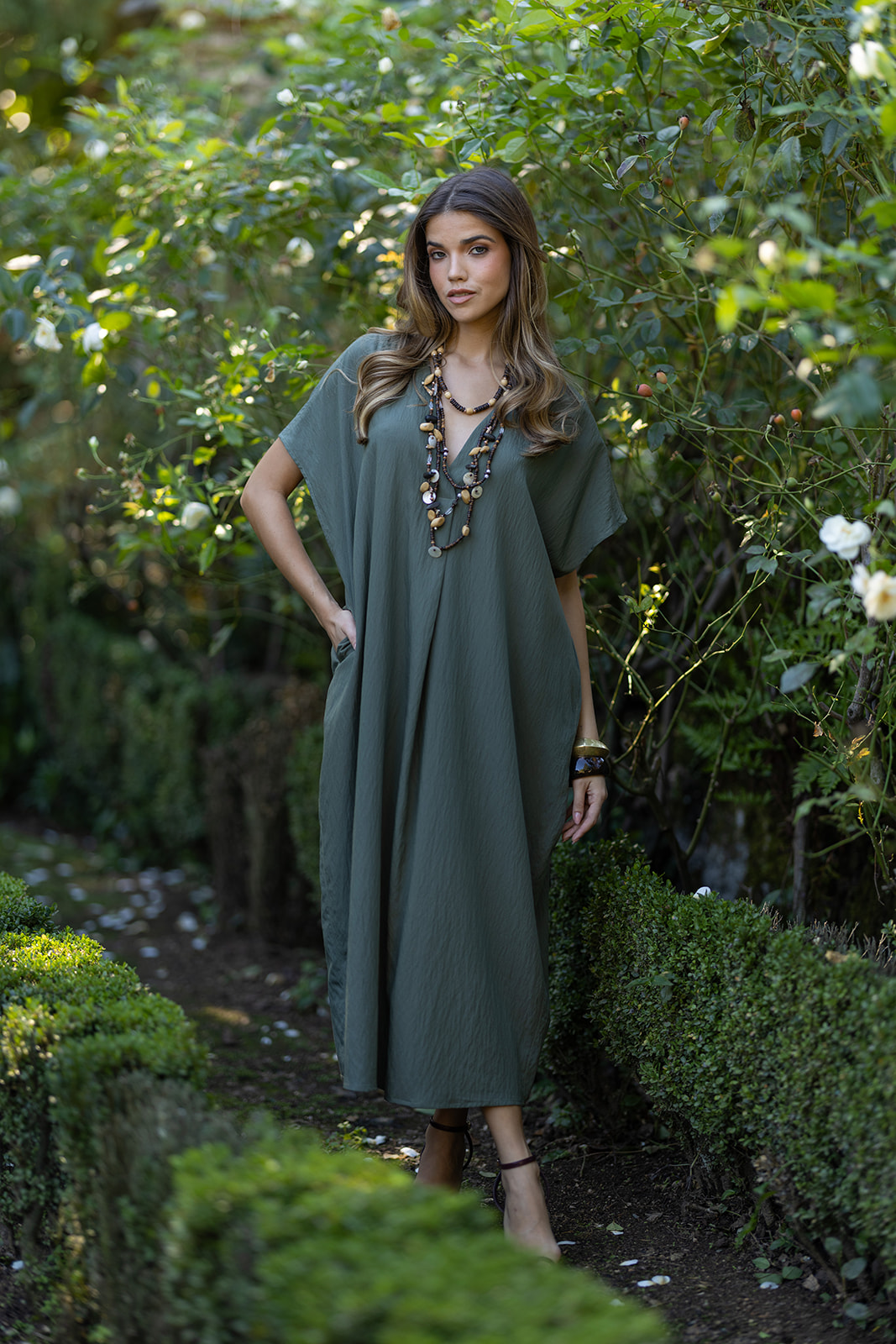 Vestido Oversize Prega e Decote